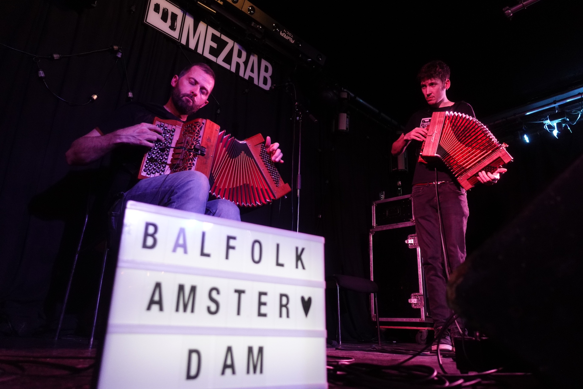 Social dance in Mezrab met Airboxes en PFM!