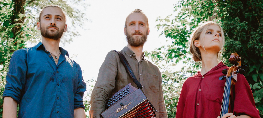 Social dance in Mezrab met Hartwin Dhoore Trio en Duo Baftig